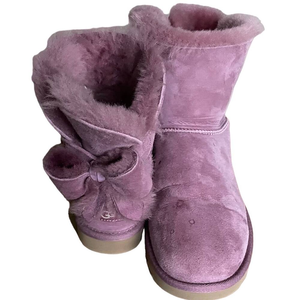 Ugg Bow Lilac Boots 9 - Picture 2 of 16